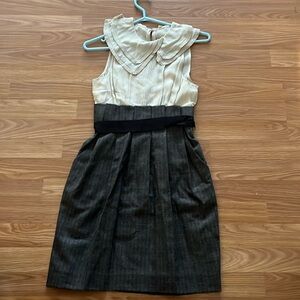 BCBG dress. Contents on pictures. Wool and polyester etc.